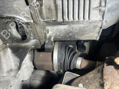 Used Left front driveshaft Left front driveshaft CITROËN C3 Picasso (SH_) 1.2 THP 110 (SHHNZ6) (110 hp) 32068931 32068931