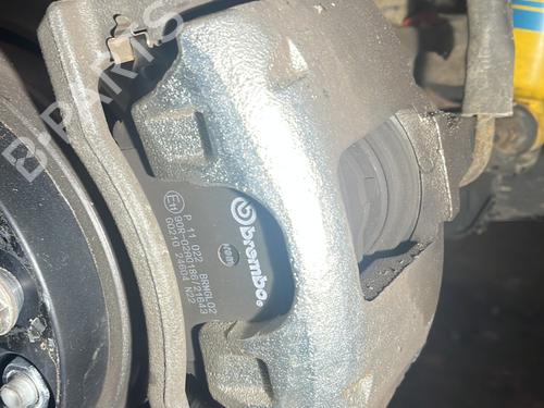 Bremssattel links vorne für JEEP WRANGLER III (JK) 3.8 (199 hp) 27358797
