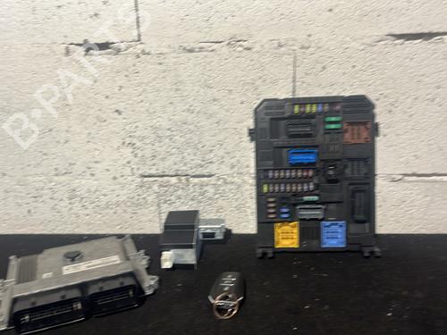 Elektronisk modul PEUGEOT 208 II (UB_, UP_, UW_, UJ_) 1.2 PureTech 100 (101 hp) 27545452