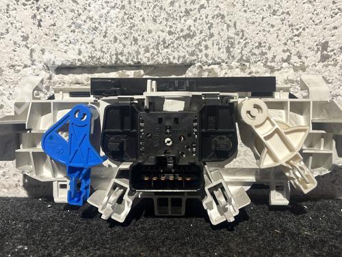 climate-control-renault-twingo-ii-cn0_-2007-30537738 main image