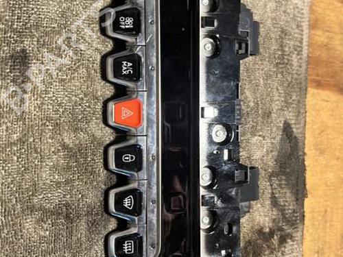 Used Climate control PEUGEOT 208 II (UB_, UP_, UW_, UJ_) 1.2 PureTech 75 (75 hp) 21635865