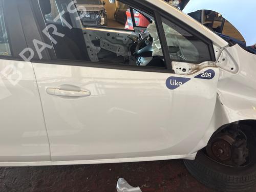 Used Right front door Right front door 38585900 38585900