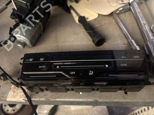 climate-control-vw-taigo-cs1-2021-40444172 main image