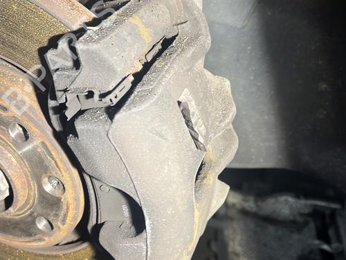 Højre bremsekaliber foran PEUGEOT 208 I (CA_, CC_) 1.6 HDi / BlueHDi 75 (75 hp) 30885980