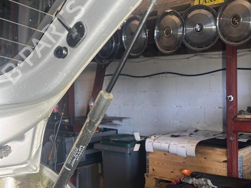 tailgate-lift-support-dacia-duster-hs_-2010-2011-2012-2013-2014-2015-2016-2017-2018-28053012 main image