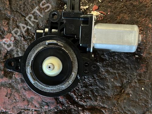 Used Rear left window mechanism Rear left window mechanism MAZDA 3 (BL) 2.2 MZR CD (BL10) (185 hp) 20870744 20870744