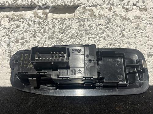 Used Left front window switch Left front window switch PEUGEOT 208 I (CA_, CC_) 1.5 BlueHDI 100 (102 hp) 28543534 28543534