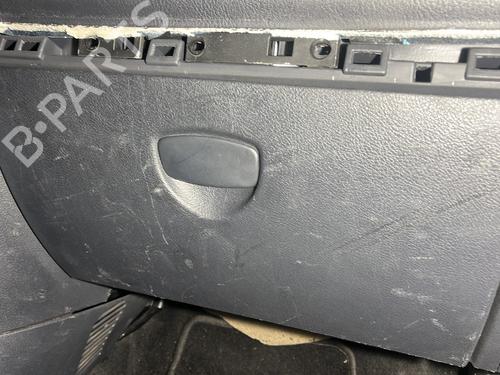 Used Glove box RENAULT CLIO II (BB_, CB_) 1.2 16V (BB05, BB0W, BB11, BB27, BB2T, BB2U, BB2V, CB05,... (75 hp) 32030984
