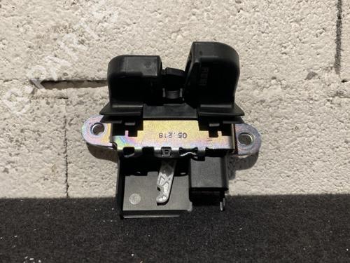Used Tailgate lock SEAT IBIZA V (KJ1, KJG) 1.0 MPi (80 hp) 21865427