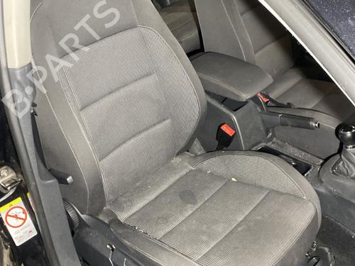 Used Right front seat VW GOLF VI (5K1) 2.0 TDI (110 hp) 23797144