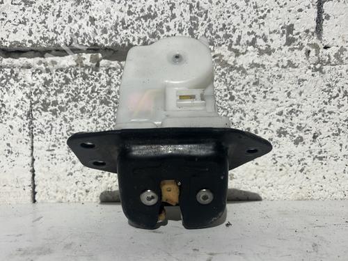 Schloss Heckdeckel für NISSAN JUKE (F15) 1.5 dCi (110 hp) 31763172