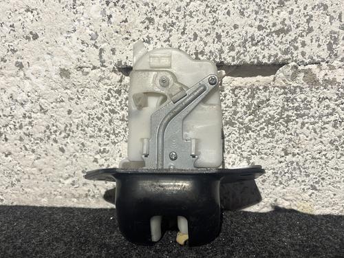 tailgate-lock-nissan-juke-f15-2010-2011-2012-2013-2014-2015-2016-2017-2018-2019-30303065 main image