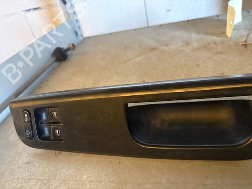 Used Left front window switch Left front window switch VW GOLF IV Variant (1J5) 1.6 (101 hp) 39937645 39937645