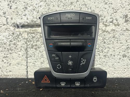 AC Styreenhet / Manøvreringsenhet RENAULT LAGUNA Coupe (DT0/1) 3.0 dCi (241 hp) 29893973