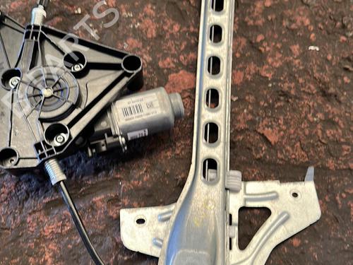 Used Front right window mechanism PEUGEOT 108 1.0 VTi 72 (72 hp) 25844236