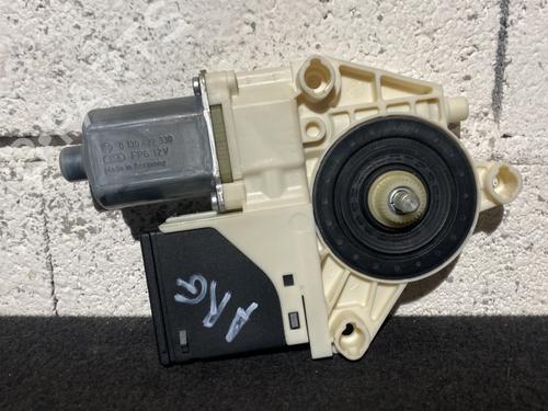 left-rear-window-motor-renault-megane-iii-hatchback-bz01_-b3_-2008-23796857 main image