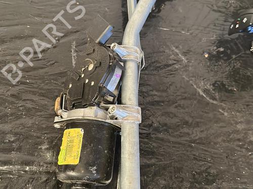 Used Front wiper motor RENAULT MEGANE III Grandtour (KZ0/1) 1.5 dCi (KZ09, KZ0D, KZ1G, KZ29, KZ14, KZ1W, KZ10, KZ1F,... (110 hp) 25844315