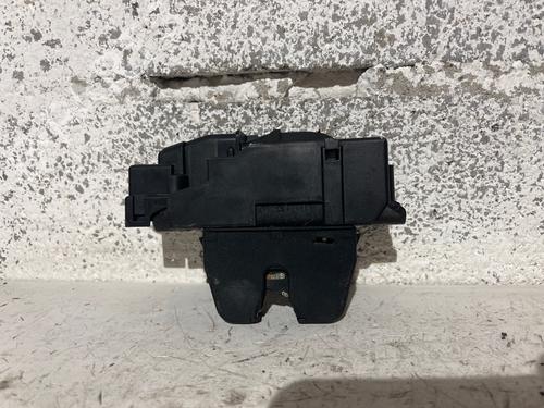 Used Tailgate lock Tailgate lock 37527512 37527512