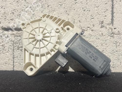 Right front window motor VW GOLF VII (5G1, BQ1, BE1, BE2) 1.4 TSI BP25738796E20