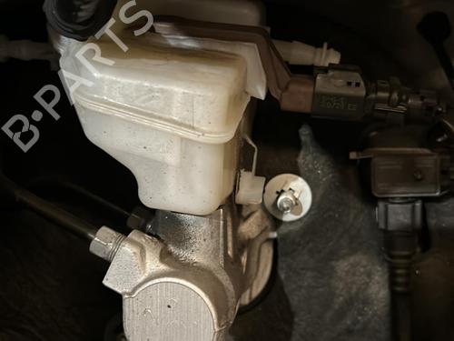 Used Brake master cylinder PEUGEOT 308 II (LB_, LP_, LW_, LH_, L3_) 1.5 BlueHDi 130 (131 hp) 20866744