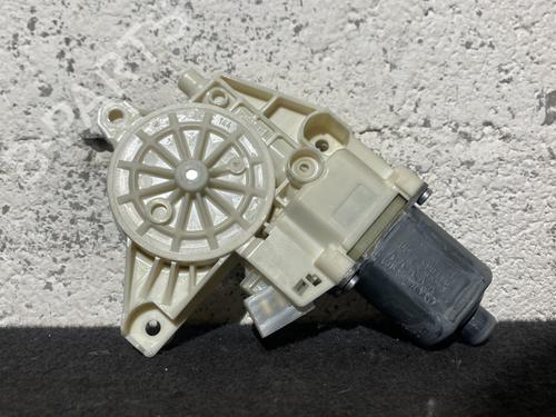 Used Left front window motor MERCEDES-BENZ B-CLASS Sports Tourer (W246, W242) B 200 CDI (246.201) (136 hp) 24426065