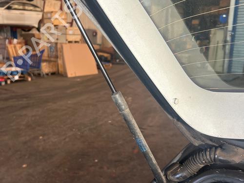 Used Tailgate lift support Tailgate lift support VW POLO IV (9N_, 9A_) 1.4 TDI (80 hp) 40122621 40122621