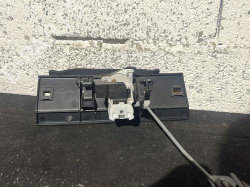 Used Tailgate lock Tailgate lock PEUGEOT 206+ (2L_, 2M_) 1.4 i (73 hp) 30105112 30105112