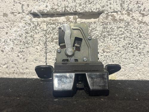 tailgate-lock-kia-ceed-hatchback-ed-2006-2007-2008-2009-2010-2011-2012-29452988 main image