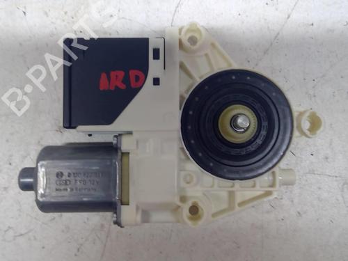 Rudehejsemotor bagstkærm højre RENAULT MEGANE III Hatchback (BZ0/1_, B3_) 1.5 dCi (106 hp) 21861547