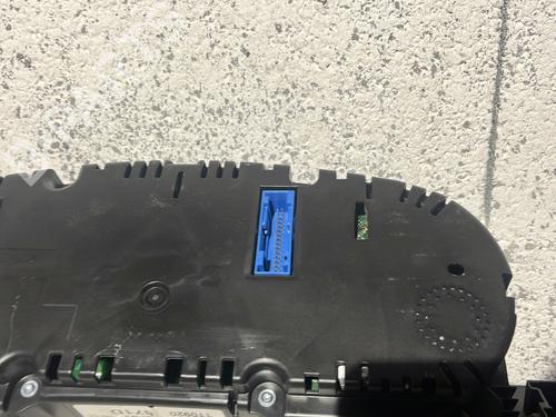 Used Electronic module Electronic module VW TOURAN (1T3) 1.6 TDI (105 hp) 32984343 32984343