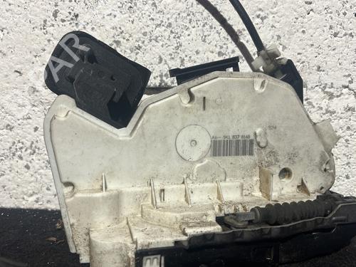 Front right lock VW GOLF VI (5K1) 1.6 TDI | BP22893957C97 