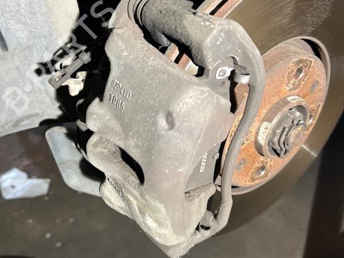 Used Left front brake caliper Left front brake caliper 38513956 38513956