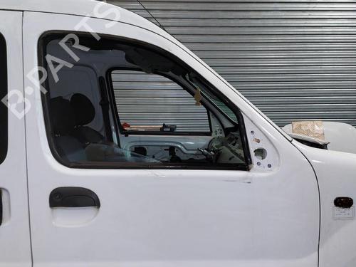 right-front-door-renault-kangoo-kc01_-15-dci-kc07-7751471747-1997-20867638 main image