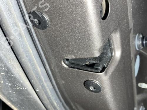 Serrure arrière gauche VW GOLF PLUS V (5M1, 521) 1.6 TDI (105 hp) 20868857