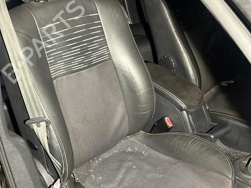 Stol høyre foran RENAULT MEGANE II (BM0/1_, CM0/1_) 1.5 dCi (BM02, BM13, BM2A, CM02, CM13) (101 hp) 30787544