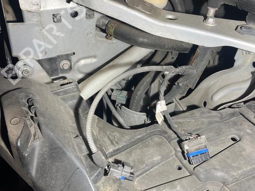 windscreen-washer-tank-renault-megane-iii-coupe-dz01_-2008-2009-2010-2011-2012-2013-2014-2015-2016-33722654 main image