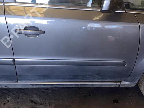 Used Right front door Right front door 20867680 20867680