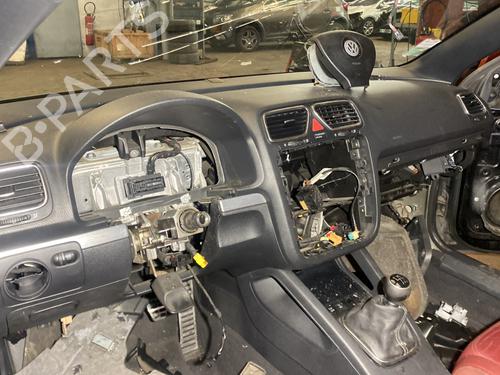 Used Dashboard Dashboard VW EOS (1F7, 1F8) 2.0 TDI (140 hp) 24368746 24368746