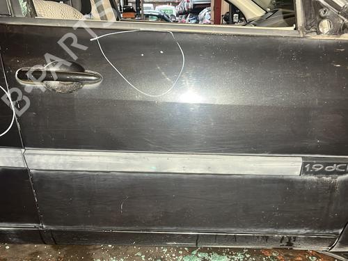 right-front-door-renault-megane-ii-estate-km01_-2003-2004-2005-2006-2007-2008-2009-2010-2011-2012-29959960 main image