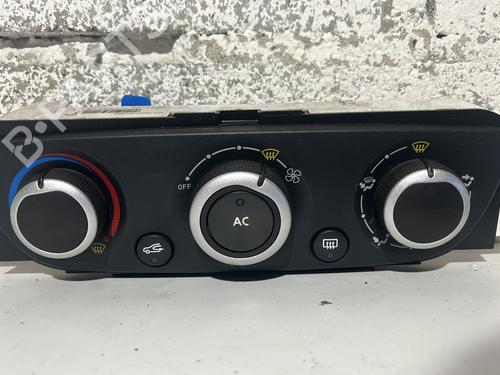 Used Climate control RENAULT SCÉNIC III (JZ0/1_) 1.5 dCi (110 hp) 31852207