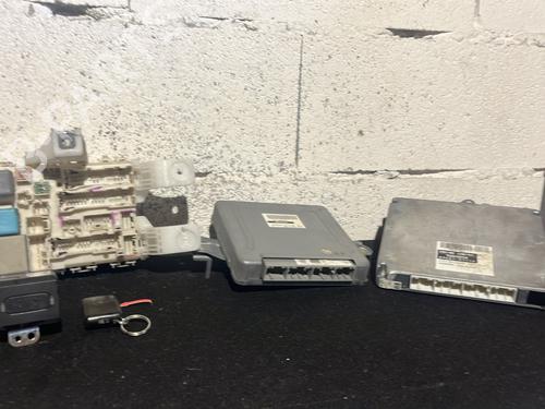 Elektronisk modul TOYOTA PRIUS Liftback (_W2_) 1.5 Hybrid (NHW20_, NHW20R) (112 hp) 28479698