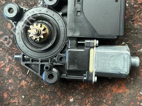 Rudehejsemekanisme Højre bagtil RENAULT GRAND SCÉNIC III (JZ0/1_) 1.9 dCi (JZ0J, JZ0N, JZ1K, JZ1S) (131 hp) 25844003