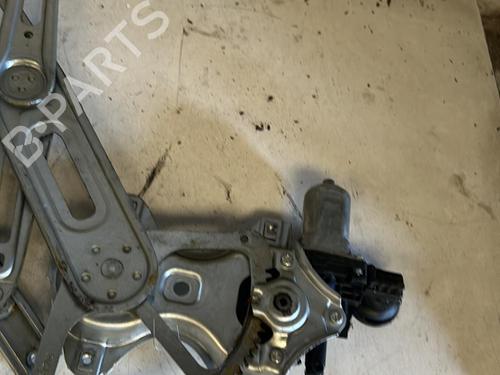 Used Front right window mechanism Front right window mechanism TOYOTA YARIS (_P9_) 1.4 D-4D (NLP90_, NLP90R) (90 hp) 20860225 20860225