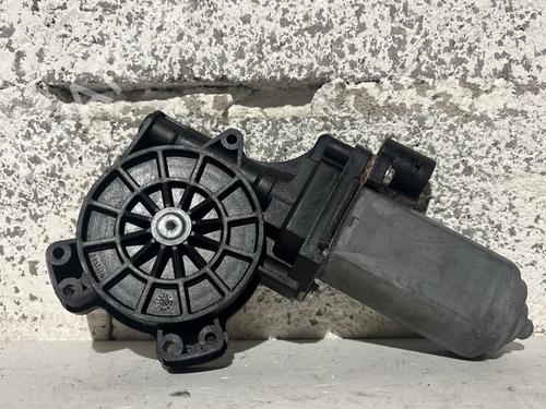Used Right front window motor NISSAN NV400 Van (X62, X62B) dCi 135 (136 hp) 32092808