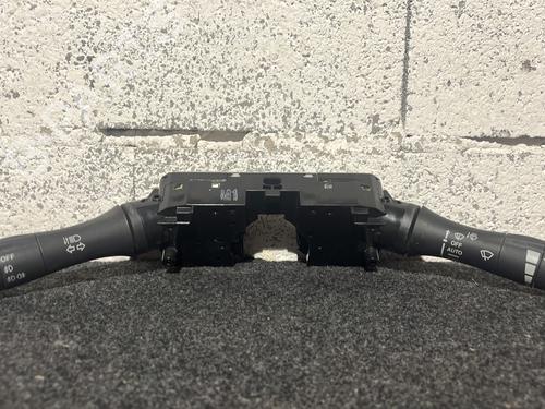 Used Steering column stalk NISSAN JUKE (F15) 1.5 dCi (110 hp) 30303053