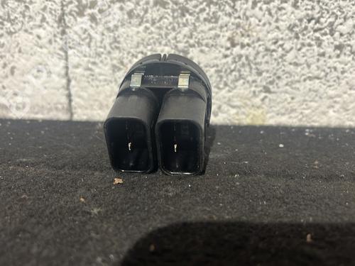 Used Left front window switch Left front window switch FORD FUSION (JU_) 1.4 TDCi (68 hp) 30004072 30004072