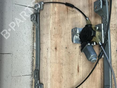 Lève-vitre avant gauche RENAULT KANGOO / GRAND KANGOO II (KW0/1_) 1.5 dCi 85 (KW0K, KW0L, KW0B) (86 hp) 20866613
