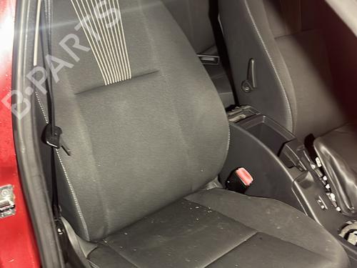 Used Right front seat RENAULT MEGANE III Hatchback (BZ0/1_, B3_) 1.5 dCi (BZ09, BZ0D, BZ1W, BZ29, BZ14) (110 hp) 26213979