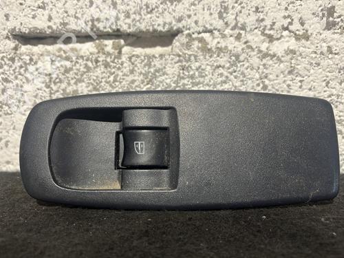 Used Right front window switch RENAULT KOLEOS I (HY_) 2.0 dCi 4x4 (HY0K) (150 hp) 28354624