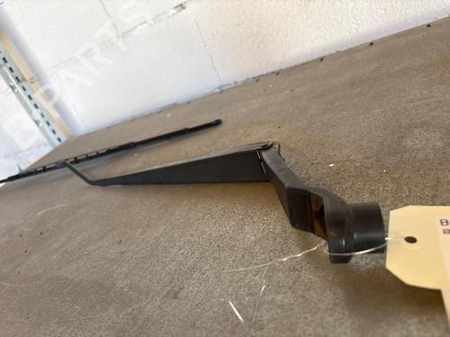 front-windshield-wiper-arm-mazda-5-cw-2010-38228867 main image